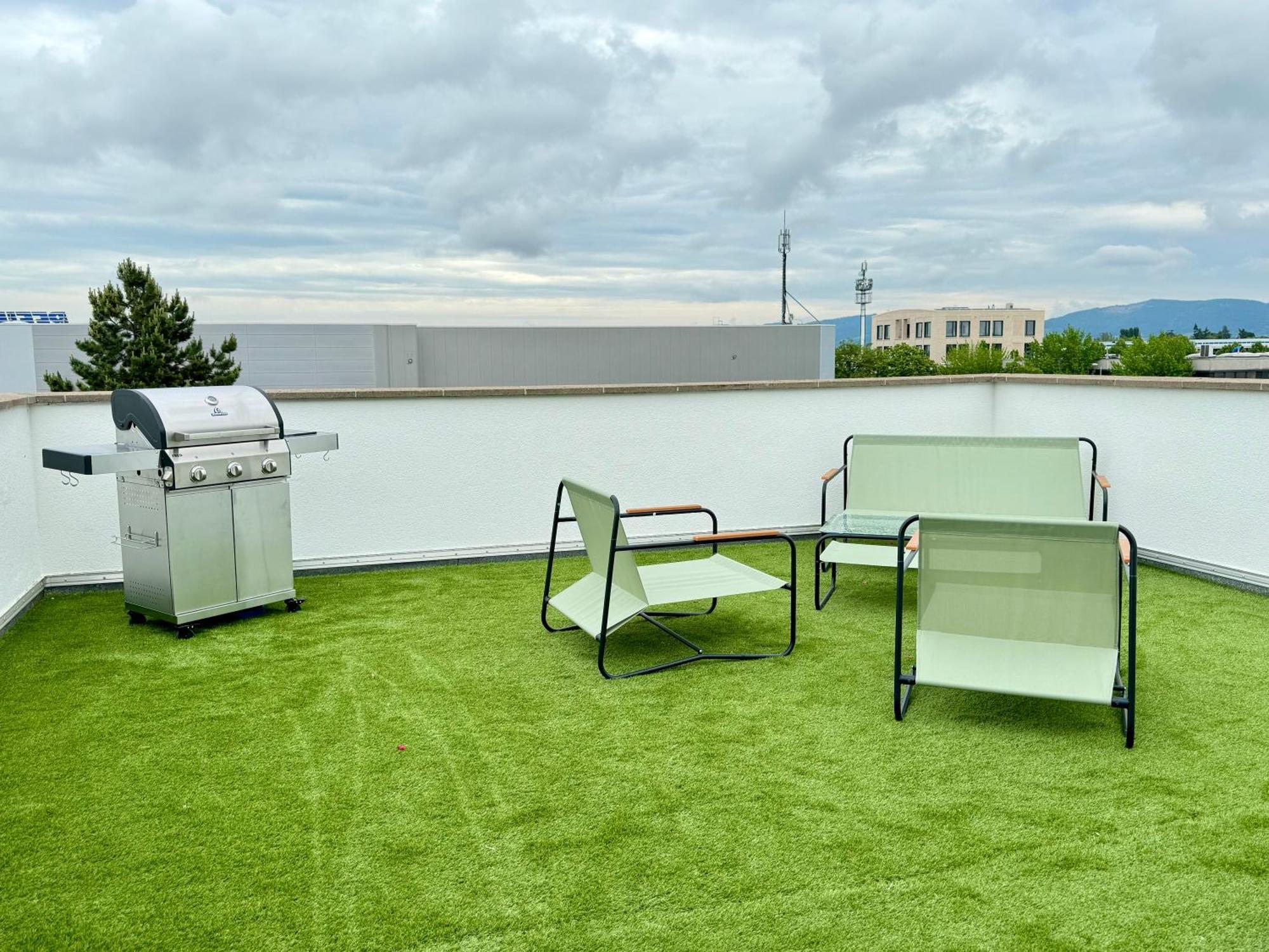 220 Qm Penthouse Wohnung Mit Fahrstuhl - Ohne Spa MHG Buitenkant foto
